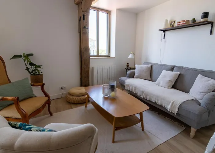 Appartement Duplex Centre, Refait A Neuf, A Proximite Du Chateau