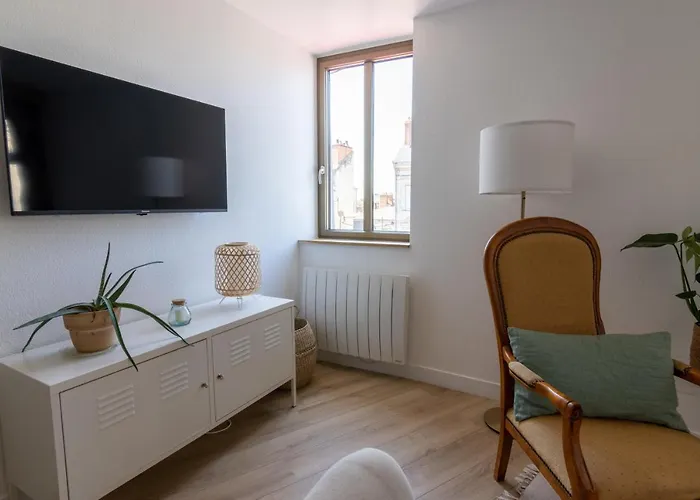 Appartement Duplex Centre, Refait A Neuf, A Proximite Du Chateau