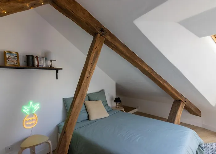 Duplex Centre, Refait A Neuf, A Proximite Du Chateau *